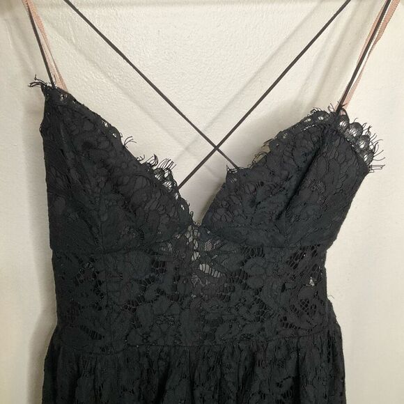 Fame and Partners Lace Corset Dress - Picture 4 of 10